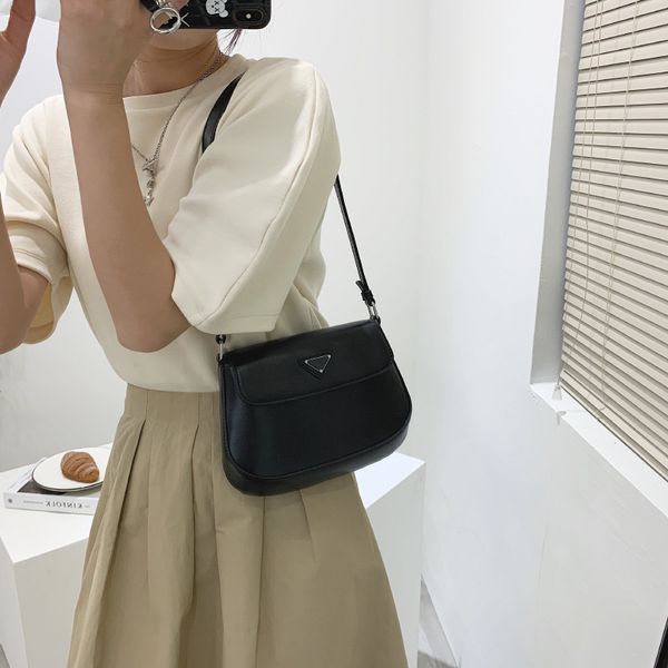 70% factory store bag 2021 summer pu small square korean fashion simple solid color one shoulder slant across bag women
70% factory store bag 2021 summer pu small square korean fashion simple solid color one shoulder slant across bag women