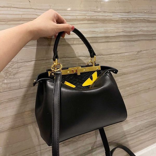 2021 spring summer style small monster portable messenger one shoulder women's fashion versatile hide and seek storage bags
2021 spring summer style small monster portable messenger one shoulder women's fashion versatile hide and seek storage bags