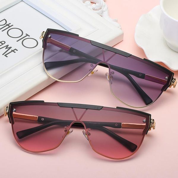 sunglasses 2021 men latest ladies oversized gradient retro female luxury designer uv400, White;black
sunglasses 2021 men latest ladies oversized gradient retro female luxury designer uv400, White;black