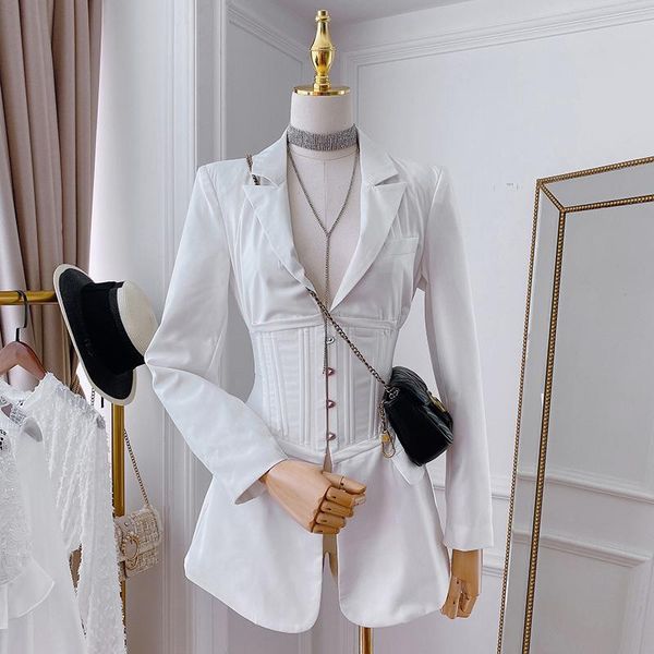 women's suits & blazers 2021 fashion runway spring women notched long sleeve coat metal button waist shaping slim black white elegant b, White;black
women's suits & blazers 2021 fashion runway spring women notched long sleeve coat metal button waist shaping slim black white elegant b, White;black