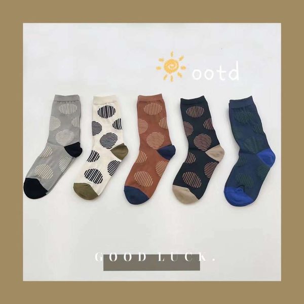 autumn winter round point wave cotton middle women pile, Black;white 
autumn winter round point wave cotton middle women pile, Black;white