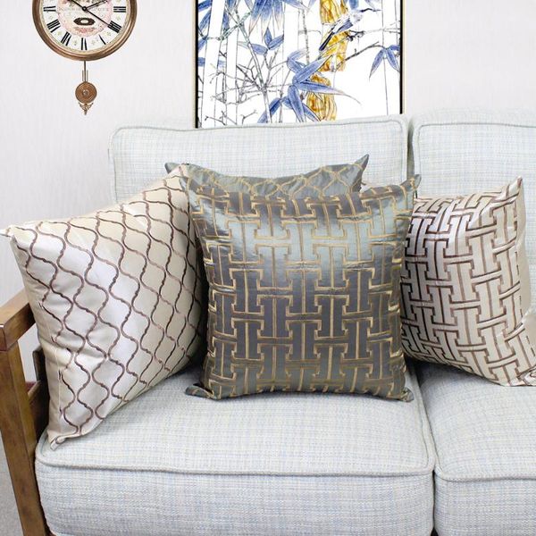 cushion/decorative pillow 40/45/50cm polyester fabric silk look thick and strong bonded embroidery cushion cover l ht-pctec-h-b
cushion/decorative pillow 40/45/50cm polyester fabric silk look thick and strong bonded embroidery cushion cover l ht-pctec-h-b
