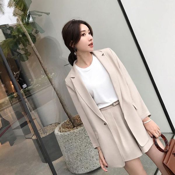 women's t-shirt 2021 summer korean version of fashion worry with a two-piece hong kong nifty small suit shorts, White
women's t-shirt 2021 summer korean version of fashion worry with a two-piece hong kong nifty small suit shorts, White