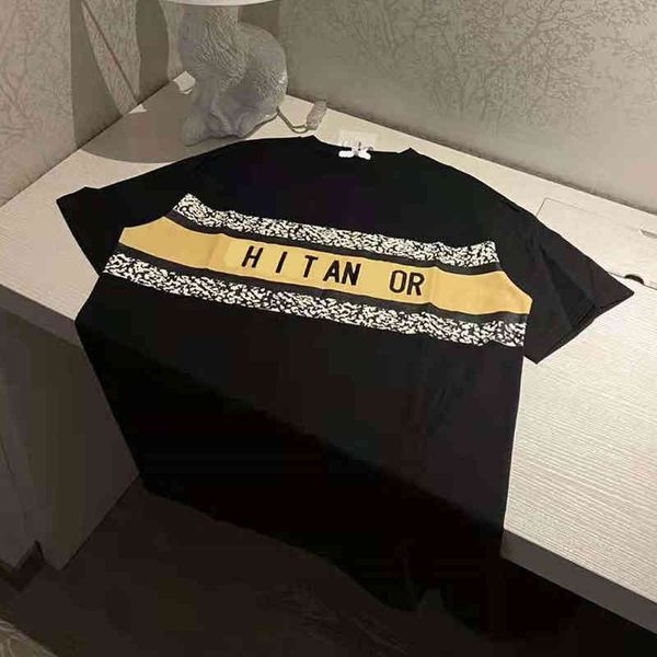 2022 factory wholesale new 21 spring summer dijia leopard print and embroidery fashion comfortable breathable couple short sleeves, White
2022 factory wholesale new 21 spring summer dijia leopard print and embroidery fashion comfortable breathable couple short sleeves, White