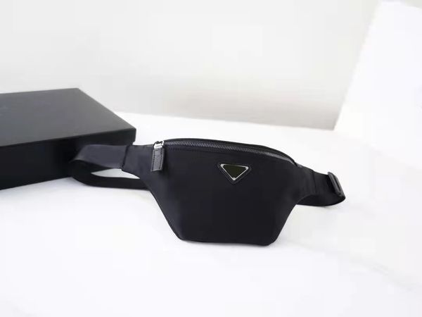 fashion sports high version waist bag zipper chest bags new crossbody all-match handbag gorgeous high-end designer size 22*14*4
fashion sports high version waist bag zipper chest bags new crossbody all-match handbag gorgeous high-end designer size 22*14*4