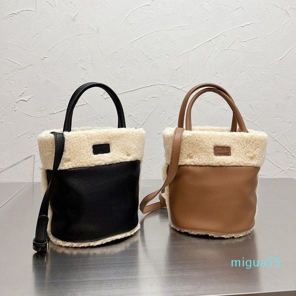 shoulder bags lamb wool color matching bucket bag, fashionable and versatile, one cross carrying women's fashion handbag
shoulder bags lamb wool color matching bucket bag, fashionable and versatile, one cross carrying women's fashion handbag