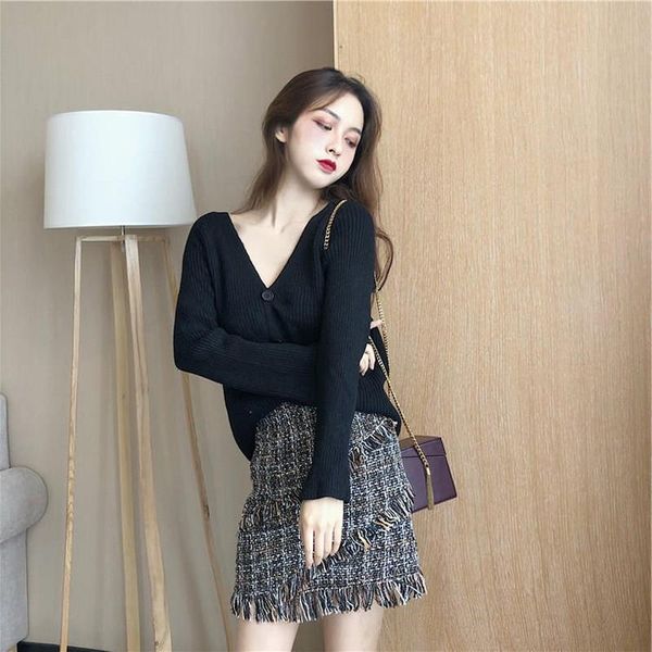 two piece dress autumn winter womans flare sleeve knitted cardigan and mini skirt set tassel high-waisted tweed woolen, White
two piece dress autumn winter womans flare sleeve knitted cardigan and mini skirt set tassel high-waisted tweed woolen, White