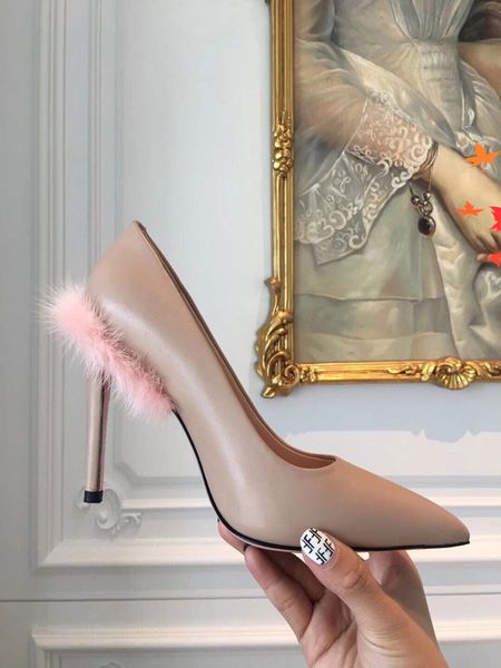 2021 genuine leather woman shoes high heels fashion designer luxury sandals women pumps wedding dress shoe with logo and box size 35-41 -h28, Black
2021 genuine leather woman shoes high heels fashion designer luxury sandals women pumps wedding dress shoe with logo and box size 35-41 -h28, Black