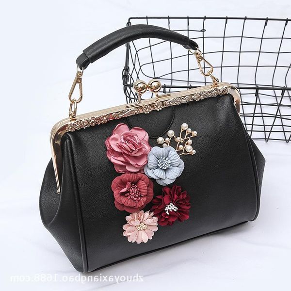 foreign female shell bag messenger flower handbag new embossed trade clip korean fashion one-shoulder 2021 metal sptne
foreign female shell bag messenger flower handbag new embossed trade clip korean fashion one-shoulder 2021 metal sptne