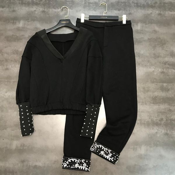 two piece dress 2021 winter rhinestone big v-neck sweater + heavy work pants feet casual two-piece suit female tide, White
two piece dress 2021 winter rhinestone big v-neck sweater + heavy work pants feet casual two-piece suit female tide, White