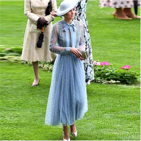a line autumn women es long sleeve midi sky blue mesh patchwork lace bow collar runway dot embroidery party vestidos, Black;gray
a line autumn women es long sleeve midi sky blue mesh patchwork lace bow collar runway dot embroidery party vestidos, Black;gray