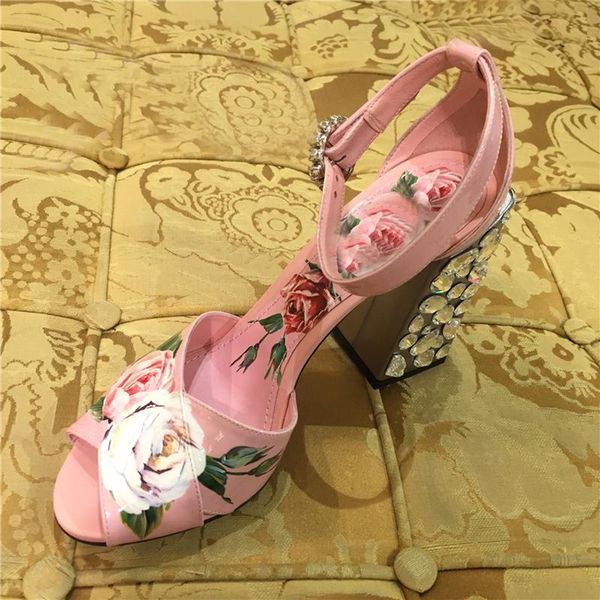 sandals macytino flower printed sandal chunky heels crystal high heel shoes summer casual real pictures, Black
sandals macytino flower printed sandal chunky heels crystal high heel shoes summer casual real pictures, Black