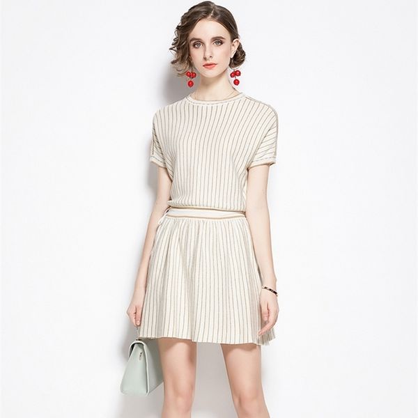 knitting striped sweater dress women fashion elegant short sleeve office work mini dresses 210525, Black;gray
knitting striped sweater dress women fashion elegant short sleeve office work mini dresses 210525, Black;gray