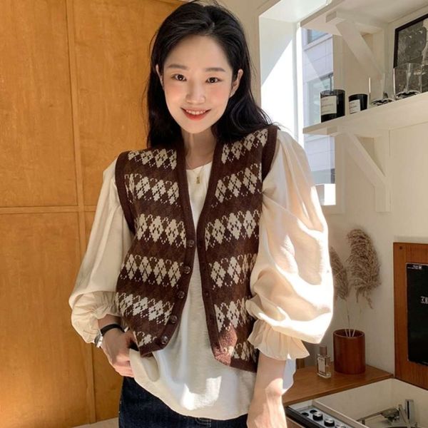 chic autumn winter rhombic knitted vest round neck pleated sleeve shirt women's set, White
chic autumn winter rhombic knitted vest round neck pleated sleeve shirt women's set, White