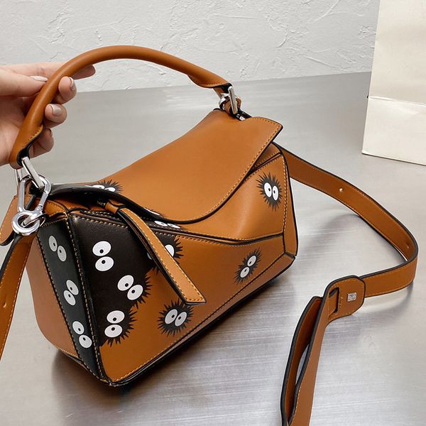 Designer Women Puzzle Luxurys Designers Bags 2021s Spain Summer Geometric Patchwork Handbags Genuine Leather Crossbody Handbag Messanger Clu
Designer Women Puzzle Luxurys Designers Bags 2021s Spain Summer Geometric Patchwork Handbags Genuine Leather Crossbody Handbag Messanger Clu