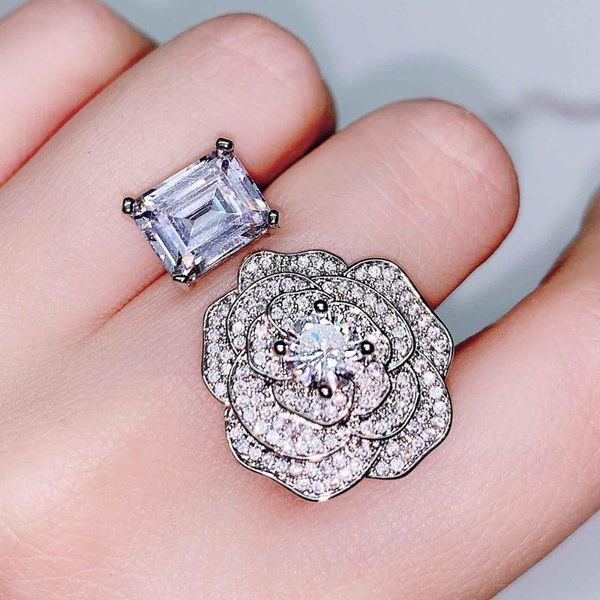 cluster rings luxury fashion camellia crystal zircon diamonds gemstones for women white gold silver color jewelry celebrity accessories, Golden;silver
cluster rings luxury fashion camellia crystal zircon diamonds gemstones for women white gold silver color jewelry celebrity accessories, Golden;silver