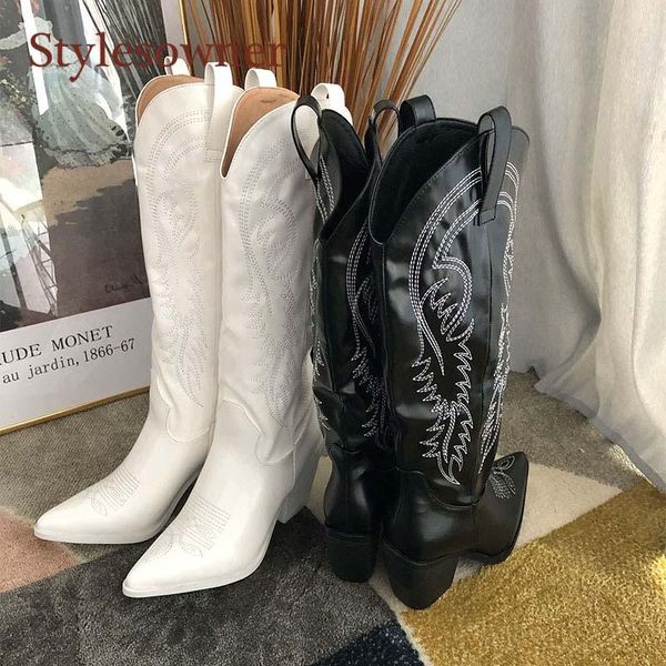 boots autumn and winter pointed solid color embroidered thick heel sleeve v-mouth side zipper high-tube women's, Black
boots autumn and winter pointed solid color embroidered thick heel sleeve v-mouth side zipper high-tube women's, Black