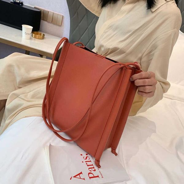 shoulder bags 2021 quality leather bag of women bucket plutonium simple fashion
shoulder bags 2021 quality leather bag of women bucket plutonium simple fashion