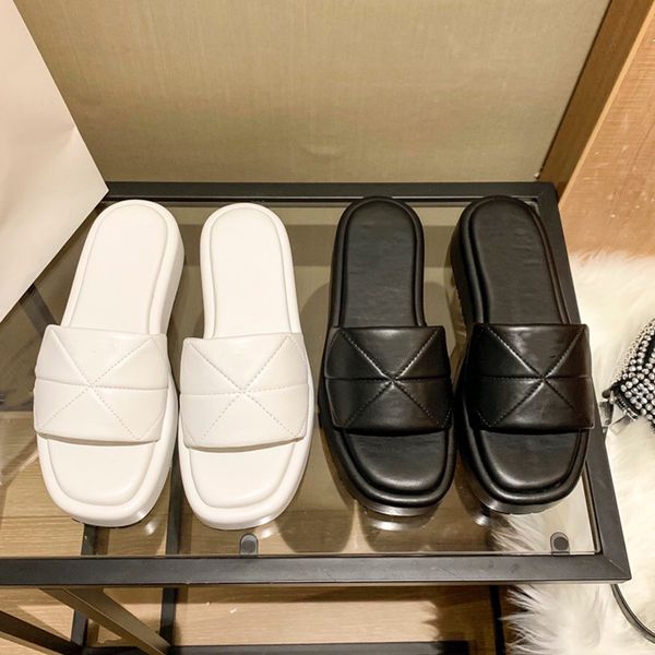 2021 women sandals muffin thick bottom slipper rubber slide sandal platform chunky shoes summer womens embossed with box, Black
2021 women sandals muffin thick bottom slipper rubber slide sandal platform chunky shoes summer womens embossed with box, Black