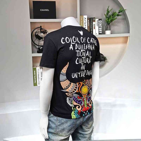 2021 spring and summer new cotton youth men's slim t-shirt, year of the ox printed round neck, personality fashion, korean version, hal, White;black 
2021 spring and summer new cotton youth men's slim t-shirt, year of the ox printed round neck, personality fashion, korean version, hal, White;black