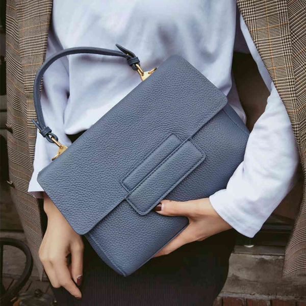 women's bag autumn and winter 2019 new leather women's korean portable one shoulder crossbody head versatile
women's bag autumn and winter 2019 new leather women's korean portable one shoulder crossbody head versatile