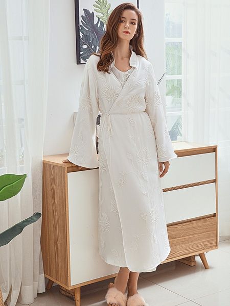 pyjamas white robe winter nightgown female bathrobe veet robes warm silk inner night two-piece suit 1q56, Black;white
pyjamas white robe winter nightgown female bathrobe veet robes warm silk inner night two-piece suit 1q56, Black;white