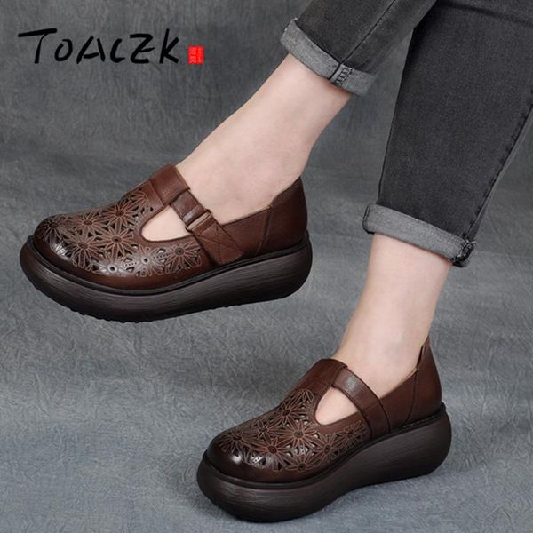 dress shoes spring and summer retro leather sandals, sloping heel hollow thick soles shoes, muffins waterproof table cave, Black
dress shoes spring and summer retro leather sandals, sloping heel hollow thick soles shoes, muffins waterproof table cave, Black
