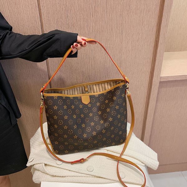 daily bag high class elegant fashion retro women bag large tote bag 2021 new internet celebrity same style all-matching shopping vintage
daily bag high class elegant fashion retro women bag large tote bag 2021 new internet celebrity same style all-matching shopping vintage