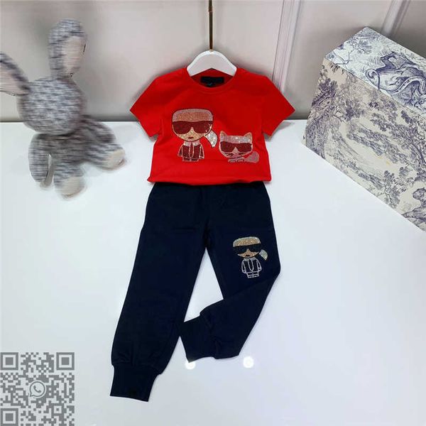 summer brand set boys pants white t shirt two-piece ff great quality baby clothes set diamond lafayette children suit sport size 110-160
summer brand set boys pants white t shirt two-piece ff great quality baby clothes set diamond lafayette children suit sport size 110-160