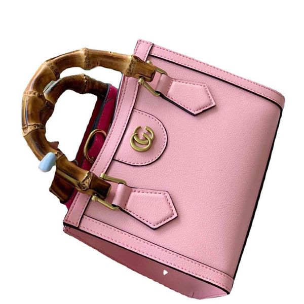 fashion backpack 2021 new diana bamboo single shoulder messenger portable tote women's ni same small bag
fashion backpack 2021 new diana bamboo single shoulder messenger portable tote women's ni same small bag