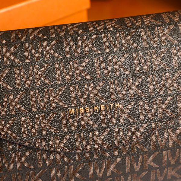 classic cross shoulder abgs designer luxury printed fashion bag leather style vintage body 8036 qinfa
classic cross shoulder abgs designer luxury printed fashion bag leather style vintage body 8036 qinfa