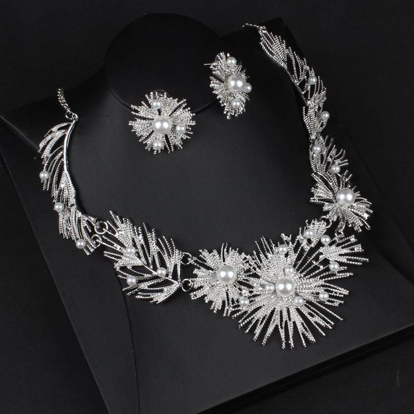 earrings & necklace fine gold and silver plated exaggerate choke jewelry set luxury pearl earring party
earrings & necklace fine gold and silver plated exaggerate choke jewelry set luxury pearl earring party