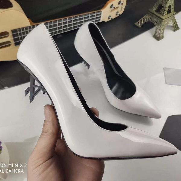 dress shoes 2021 white patent leather ladies net red stiletto high heels super shallow pointed toe women's singles sandals, Black
dress shoes 2021 white patent leather ladies net red stiletto high heels super shallow pointed toe women's singles sandals, Black