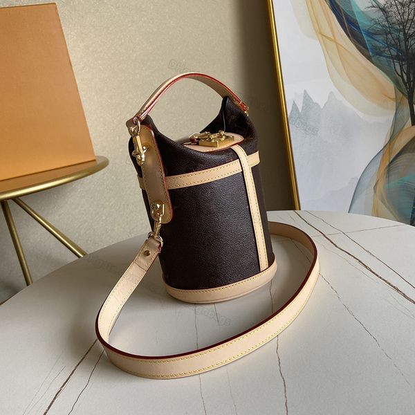 toles bags cross body designer woman's duffle cylinder luxury ladies shoulder leather flower wallet chain
toles bags cross body designer woman's duffle cylinder luxury ladies shoulder leather flower wallet chain