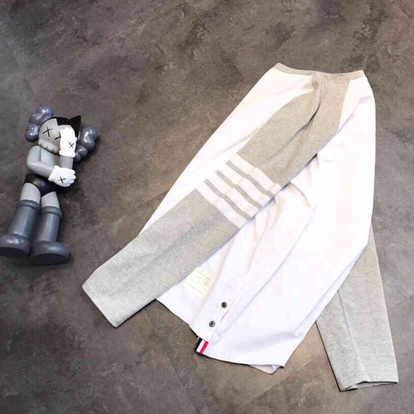 2022 factory wholesale new model splicing long sleeve t-shirt 21 spring loose couple round neck large casual bottoming shirt ins fashion, White;black
2022 factory wholesale new model splicing long sleeve t-shirt 21 spring loose couple round neck large casual bottoming shirt ins fashion, White;black
