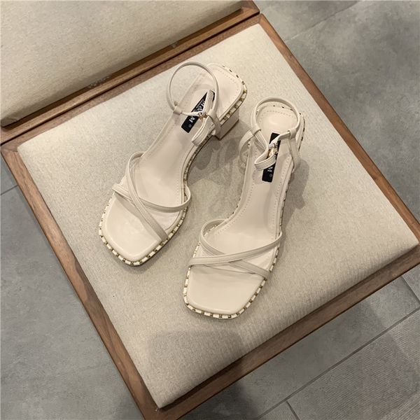 luxury dress shoes 2021 summer korean fashion rivet peep toe thick heel high-heeled sandals slim one line buckle women's sho, Black
luxury dress shoes 2021 summer korean fashion rivet peep toe thick heel high-heeled sandals slim one line buckle women's sho, Black