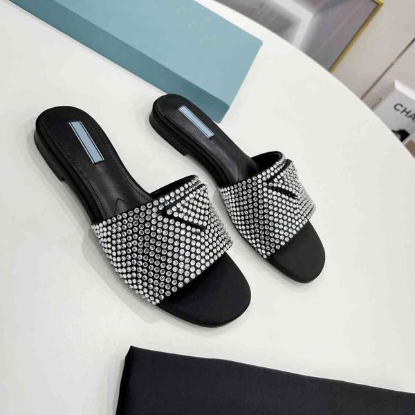 2022 women shoes high heels sandal nude sandals fashion banquet stylist woman dress sole diamond leather shoe belt frame, Black
2022 women shoes high heels sandal nude sandals fashion banquet stylist woman dress sole diamond leather shoe belt frame, Black