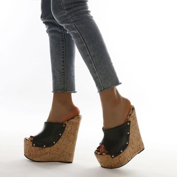 slippers 2021 women summer high heel platform sandals ladies wedges solid flip flops shoes girl outdoor beach plus size, Black
slippers 2021 women summer high heel platform sandals ladies wedges solid flip flops shoes girl outdoor beach plus size, Black