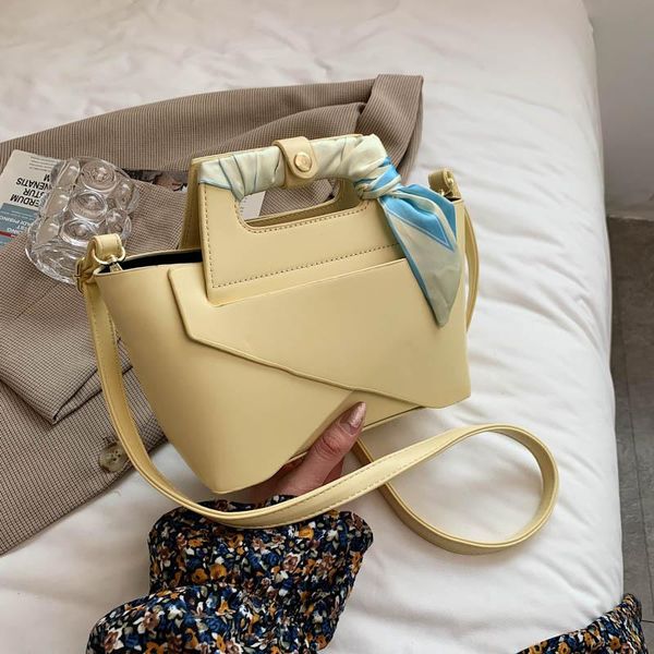 large-capacity bag handbags women's crossbody 2021 fashion all-match simple shoulder tote travel bags and purses evening
large-capacity bag handbags women's crossbody 2021 fashion all-match simple shoulder tote travel bags and purses evening
