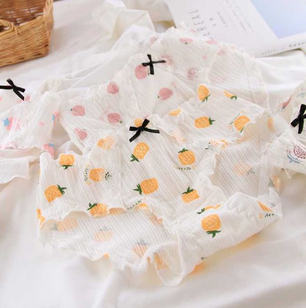 women's panties 2021 ladies underwear lace cotton crotch fresh side mid-waist briefs strawberry pineapple fruit underpants 2808, Black;pink
women's panties 2021 ladies underwear lace cotton crotch fresh side mid-waist briefs strawberry pineapple fruit underpants 2808, Black;pink