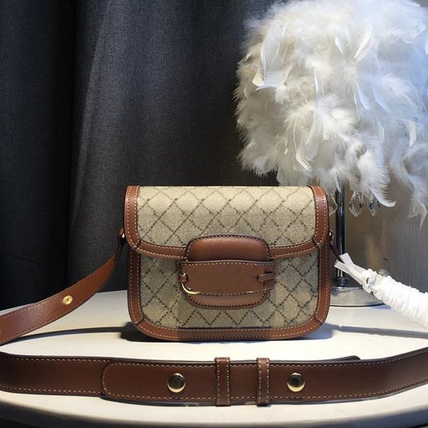 retro buckle handbag purse women shoulder bags messenger bag fashion canvas letter genuine leather hasp lady purse, Black;red
retro buckle handbag purse women shoulder bags messenger bag fashion canvas letter genuine leather hasp lady purse, Black;red