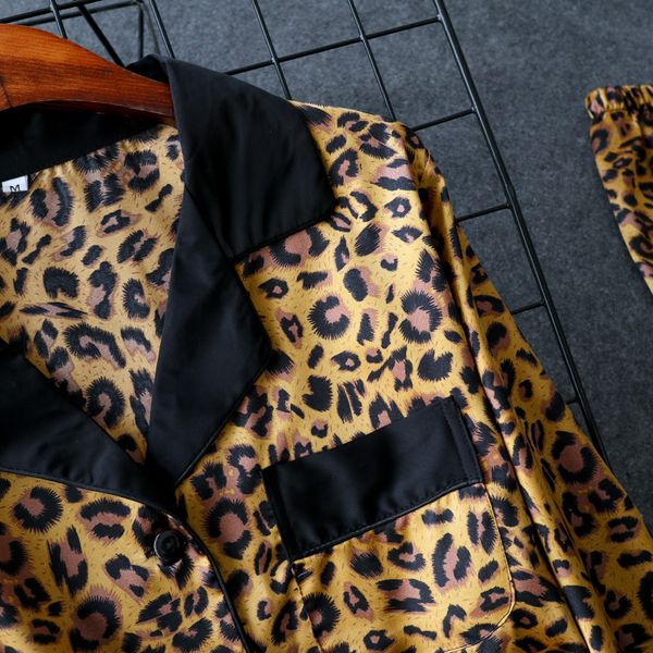 2021leopard pyjamas women stripe satin pajamas sets 2021 new spring long sleeve 2 pcs suit casual silk home clothing sleepwear, Black;red
2021leopard pyjamas women stripe satin pajamas sets 2021 new spring long sleeve 2 pcs suit casual silk home clothing sleepwear, Black;red