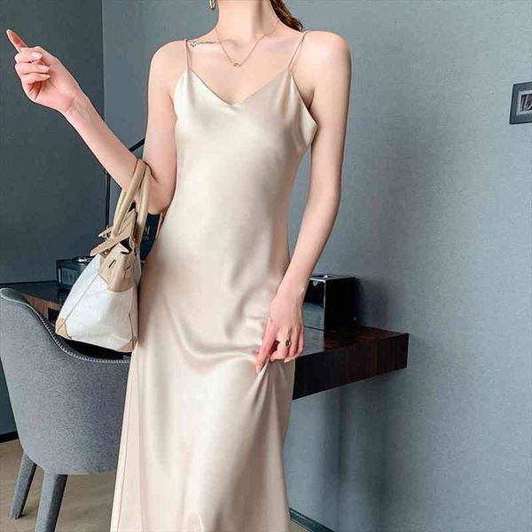 v-neck long silk dress female summer suspender dress real silk satin ice with a bottoming shirt party, Black;gray
v-neck long silk dress female summer suspender dress real silk satin ice with a bottoming shirt party, Black;gray