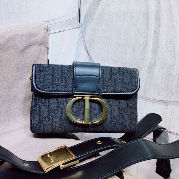 old mengtian mini flower one shoulder slant span small bag classic canvas postman four seasons
old mengtian mini flower one shoulder slant span small bag classic canvas postman four seasons