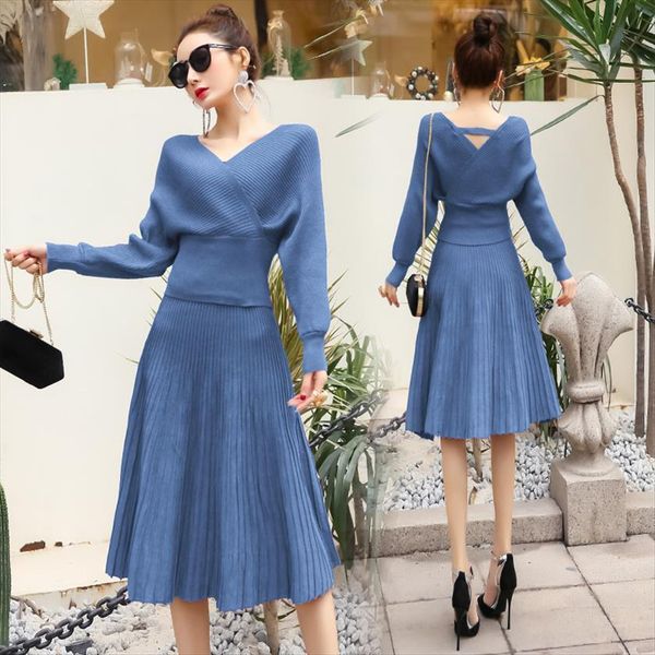 2 pieces set knitted pullover womens tracksuits sweater shinning jumper and fashion elastic waist pleats skirt sets, Gray
2 pieces set knitted pullover womens tracksuits sweater shinning jumper and fashion elastic waist pleats skirt sets, Gray