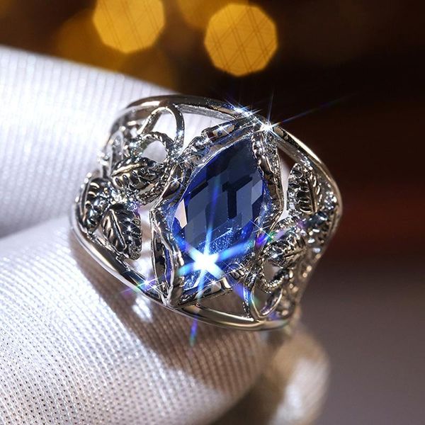 wedding rings uilz vintage silver color hollow leaf pattern female solitaire blue stone charm finger ring fashion cz jewelry gift, Slivery;golden
wedding rings uilz vintage silver color hollow leaf pattern female solitaire blue stone charm finger ring fashion cz jewelry gift, Slivery;golden