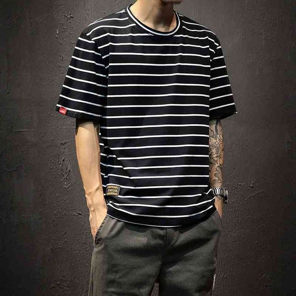 black wall 2021 summer loose large stripe short sleeve men's round neck casual t-shirt, White;black
black wall 2021 summer loose large stripe short sleeve men's round neck casual t-shirt, White;black