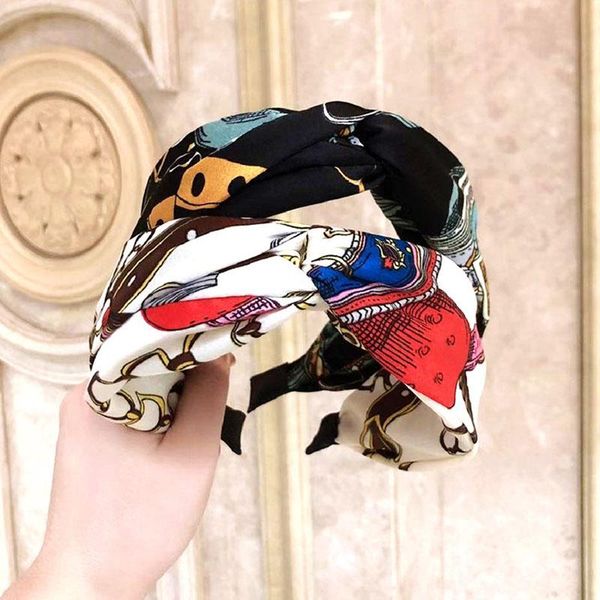 hair accessories wide-brimmed non-slip retro headband cross-knotted korean version custom girl, Slivery;white
hair accessories wide-brimmed non-slip retro headband cross-knotted korean version custom girl, Slivery;white
