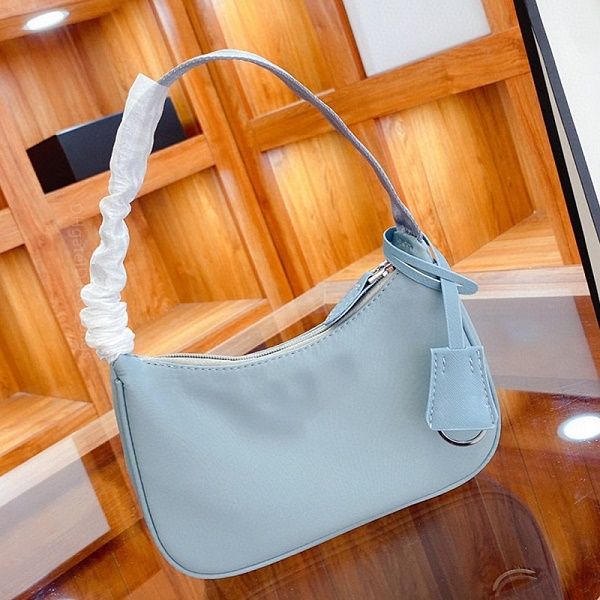 2021 ss lady designer bags ladies half moon handbag underarm-bag classic famous women fashion cross body shoulder handbags
2021 ss lady designer bags ladies half moon handbag underarm-bag classic famous women fashion cross body shoulder handbags