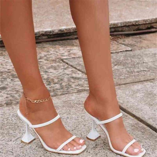 brand women summer outdoor sandal high square heel flip flop ladies slipper elegant slides shoes 210607, Black
brand women summer outdoor sandal high square heel flip flop ladies slipper elegant slides shoes 210607, Black